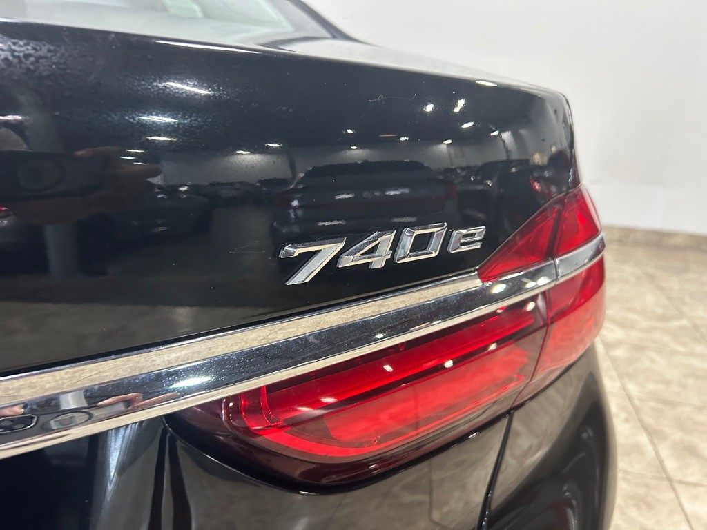 2018 BMW 7 Series Image 15