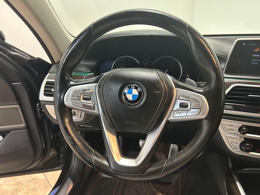 2018 BMW 7 Series Image 19