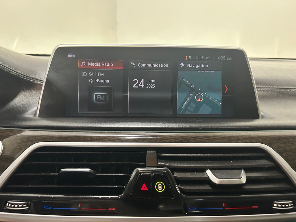 2018 BMW 7 Series Image 26