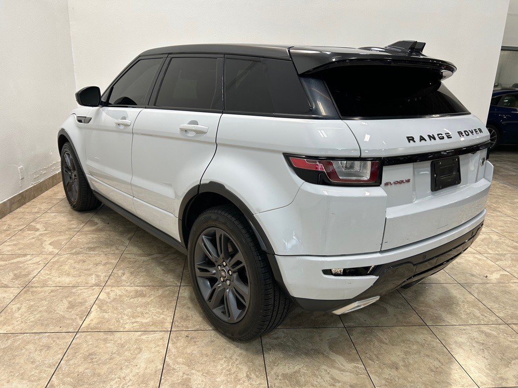 2018 Land Rover Range Rover Evoque Image 8