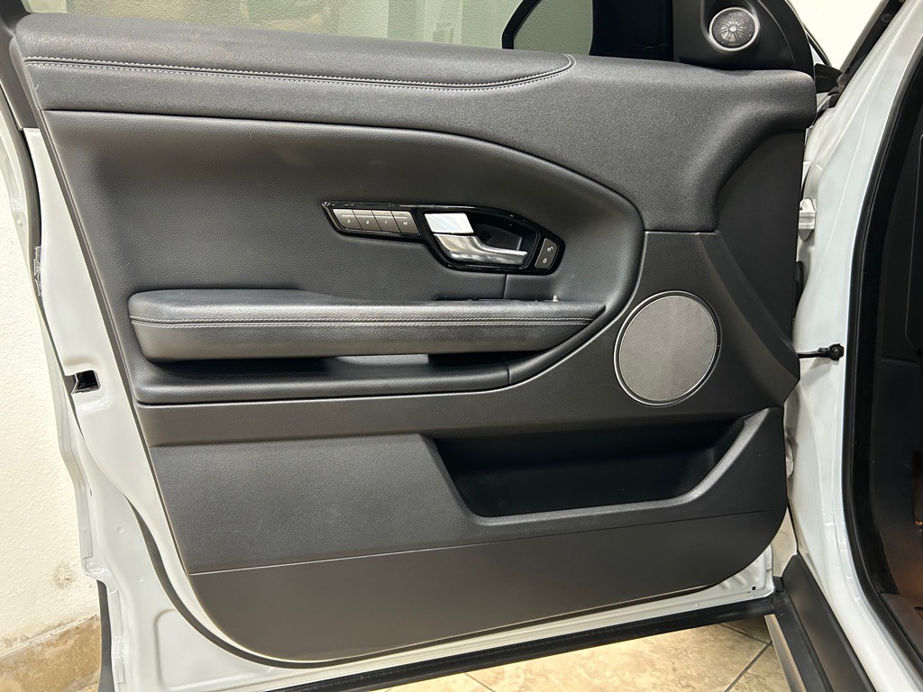 2018 Land Rover Range Rover Evoque Image 15