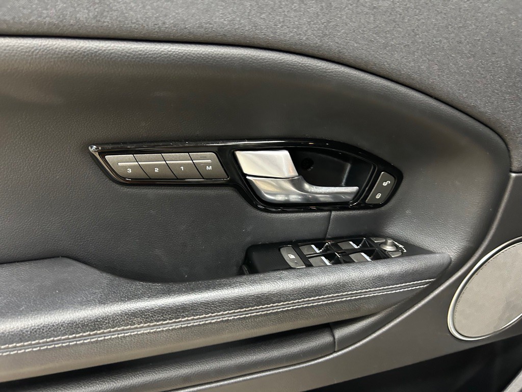 2018 Land Rover Range Rover Evoque Image 16