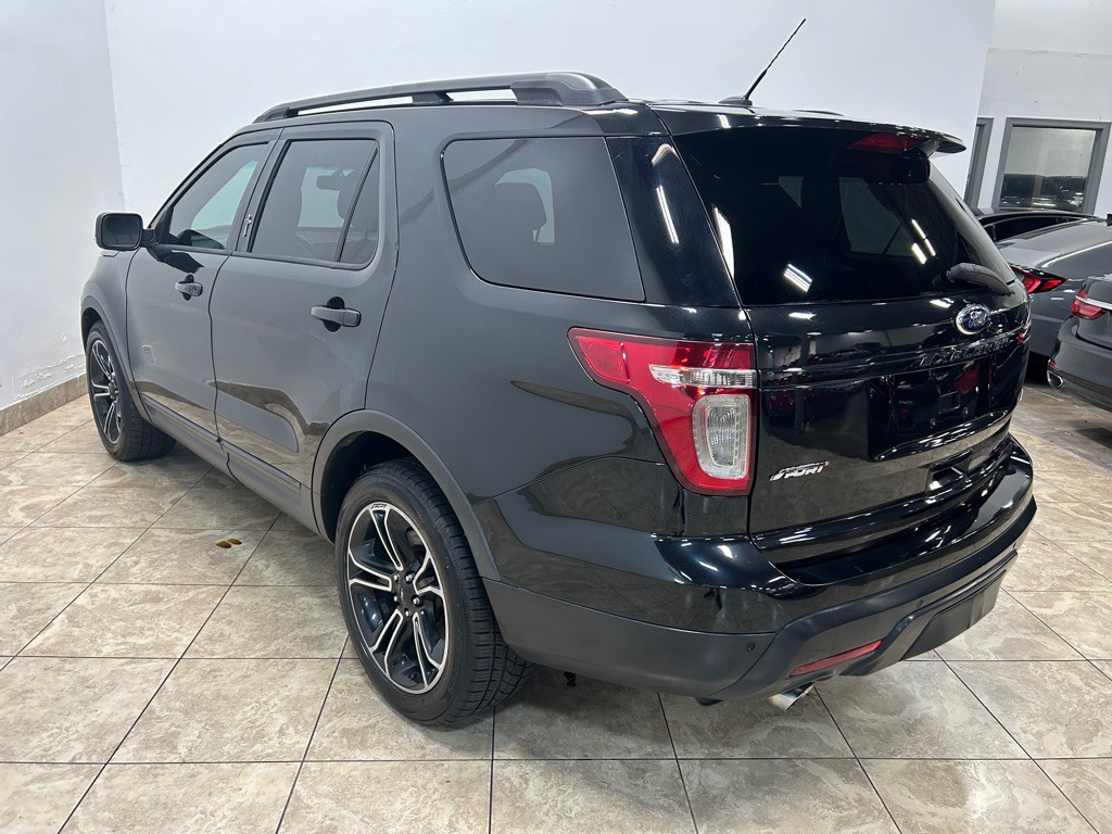 2015 Ford Explorer Image 9