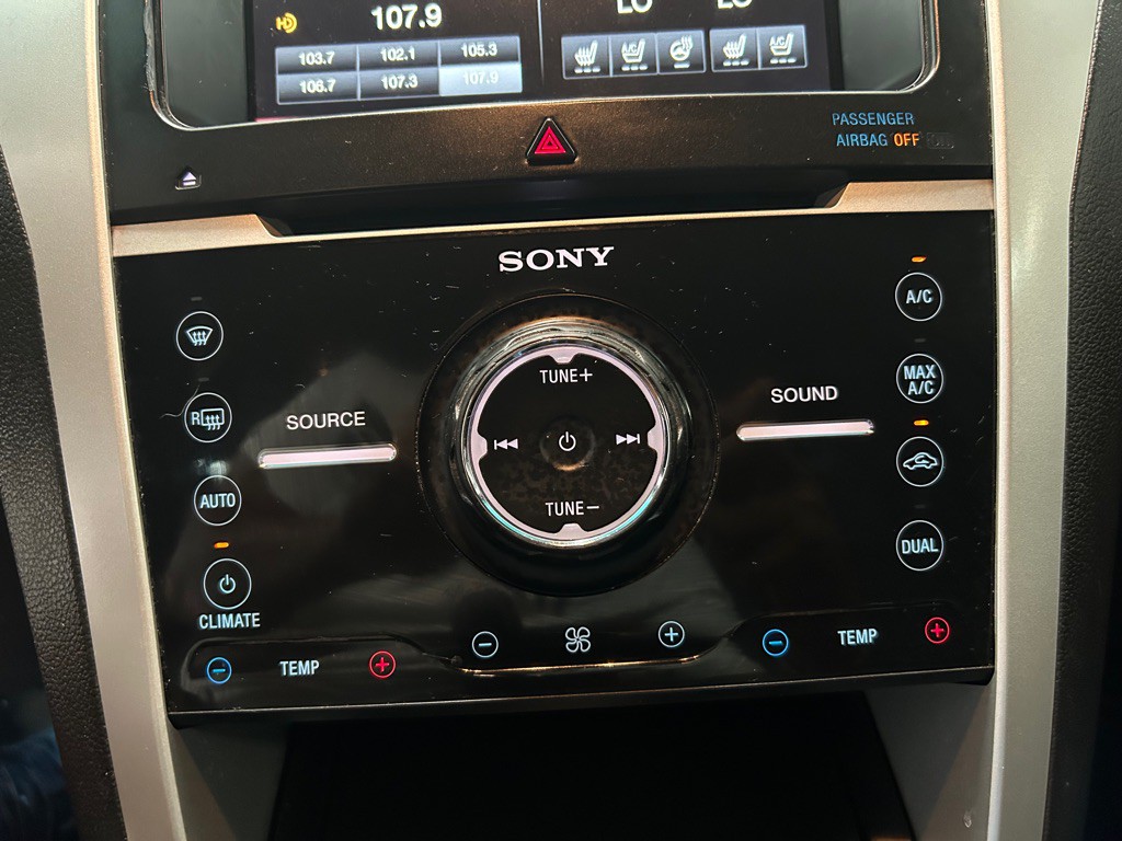 2015 Ford Explorer Image 23