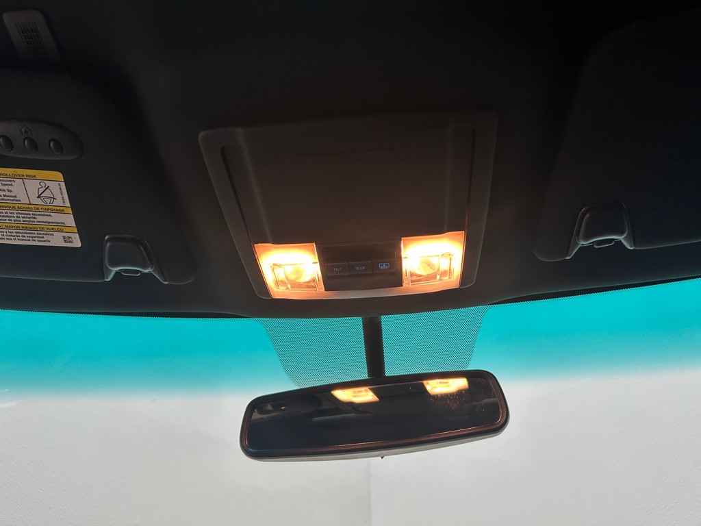 2015 Ford Explorer Image 25