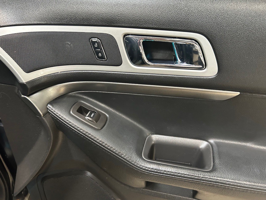 2015 Ford Explorer Image 29