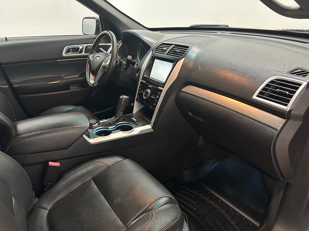 2015 Ford Explorer Image 30