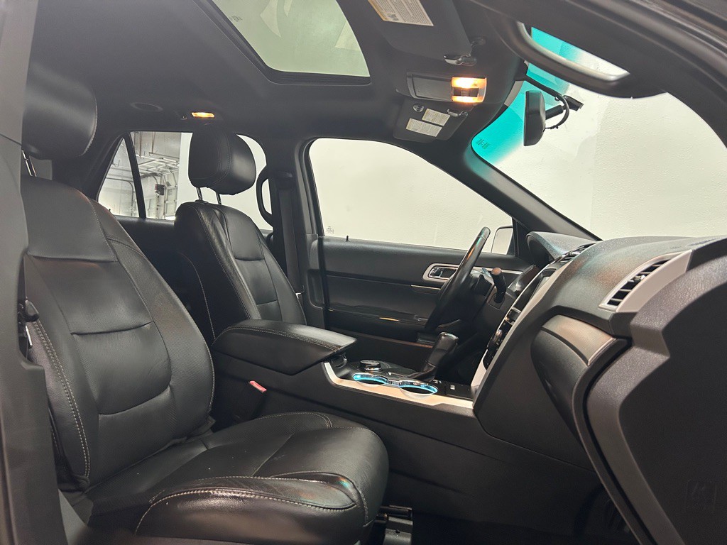 2015 Ford Explorer Image 31