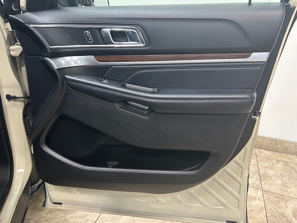 2018 Ford Explorer Image 28