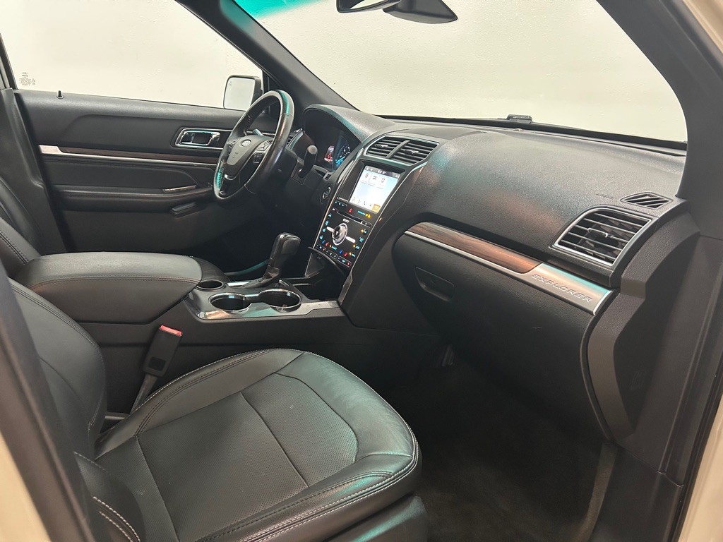 2018 Ford Explorer Image 30