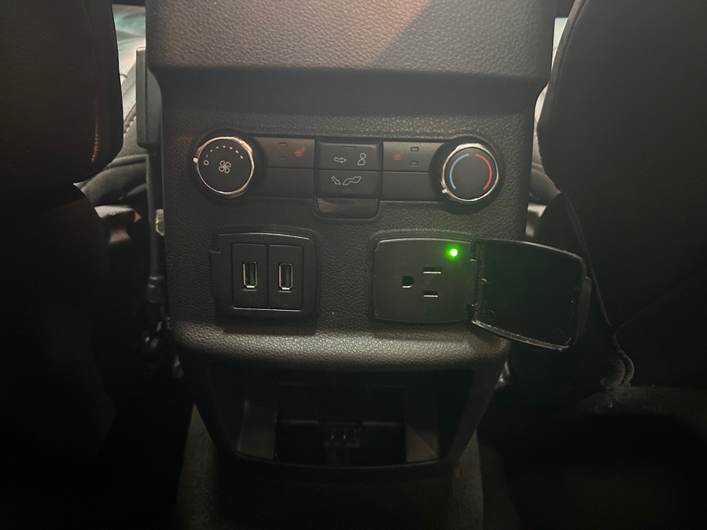 2018 Ford Explorer Image 32