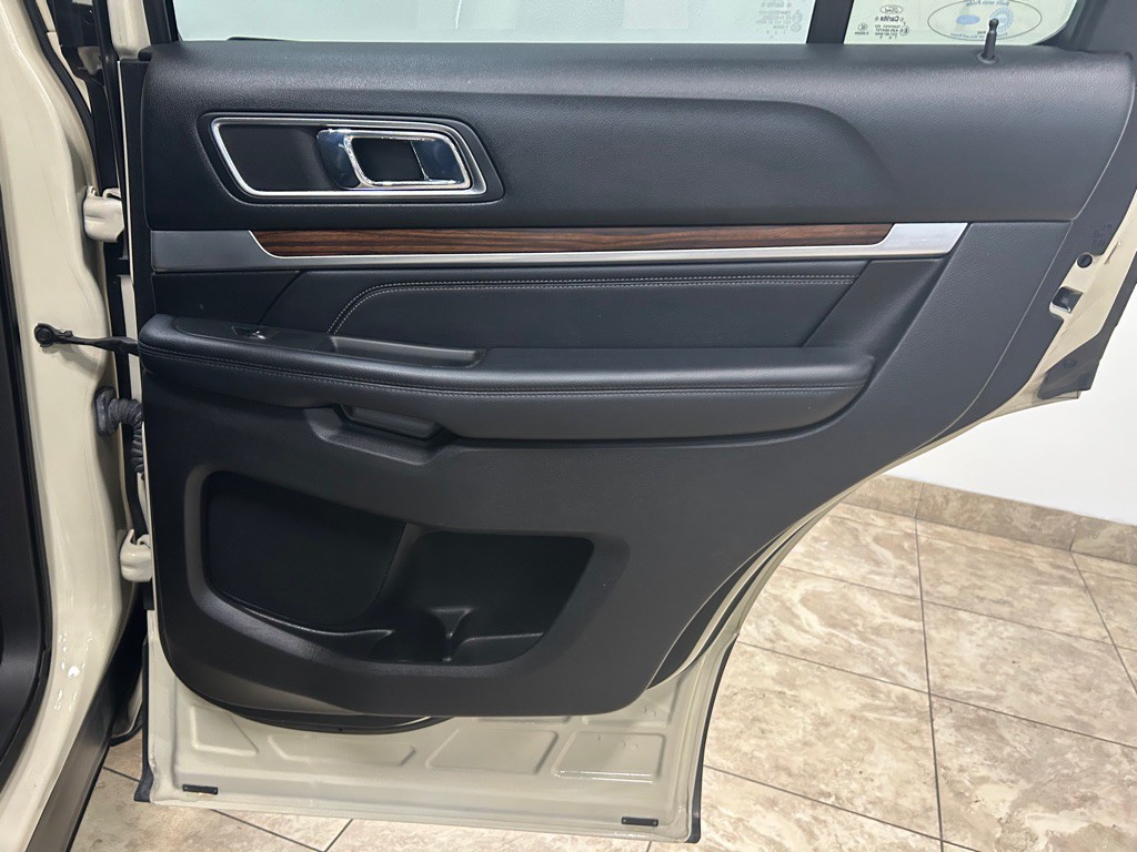 2018 Ford Explorer Image 34