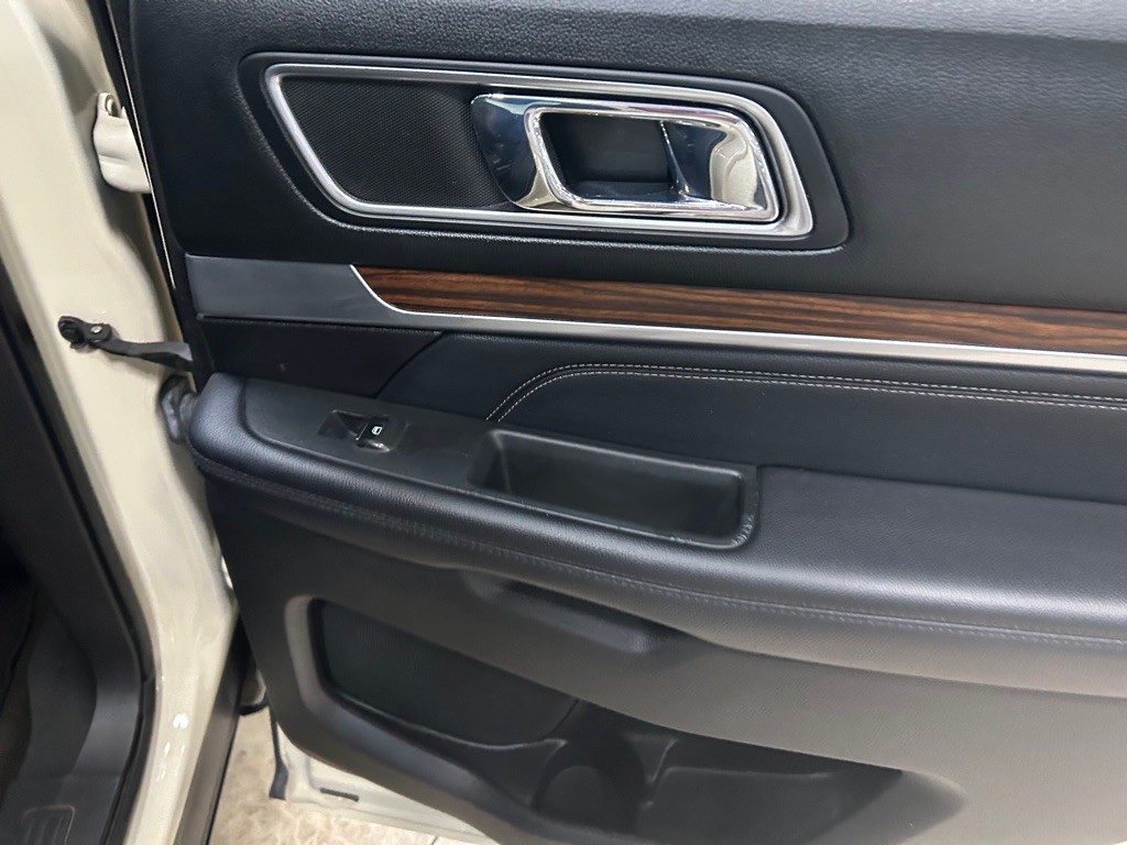 2018 Ford Explorer Image 35