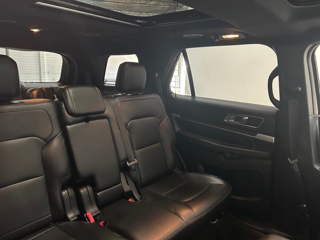 2018 Ford Explorer Image 37
