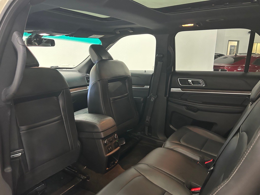 2018 Ford Explorer Image 40