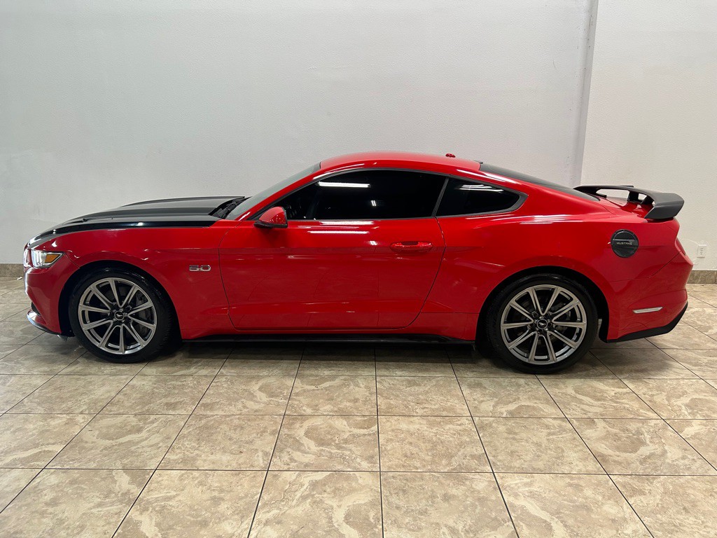 2016 Ford Mustang Image 2