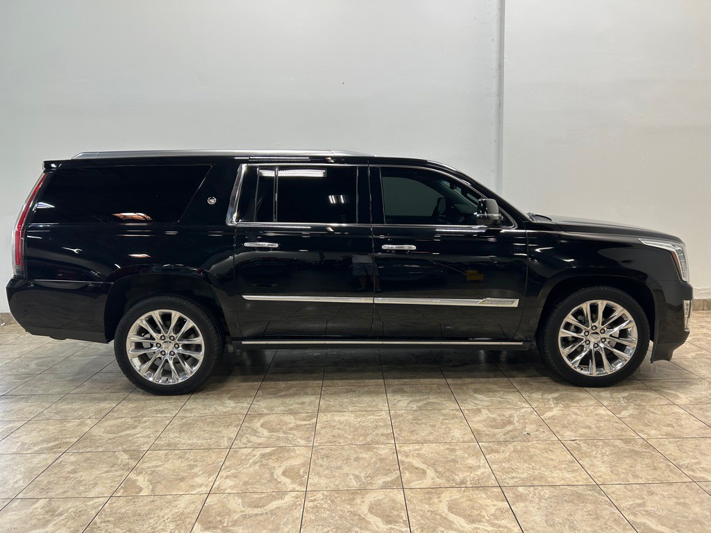 2019 Cadillac Escalade Image 5