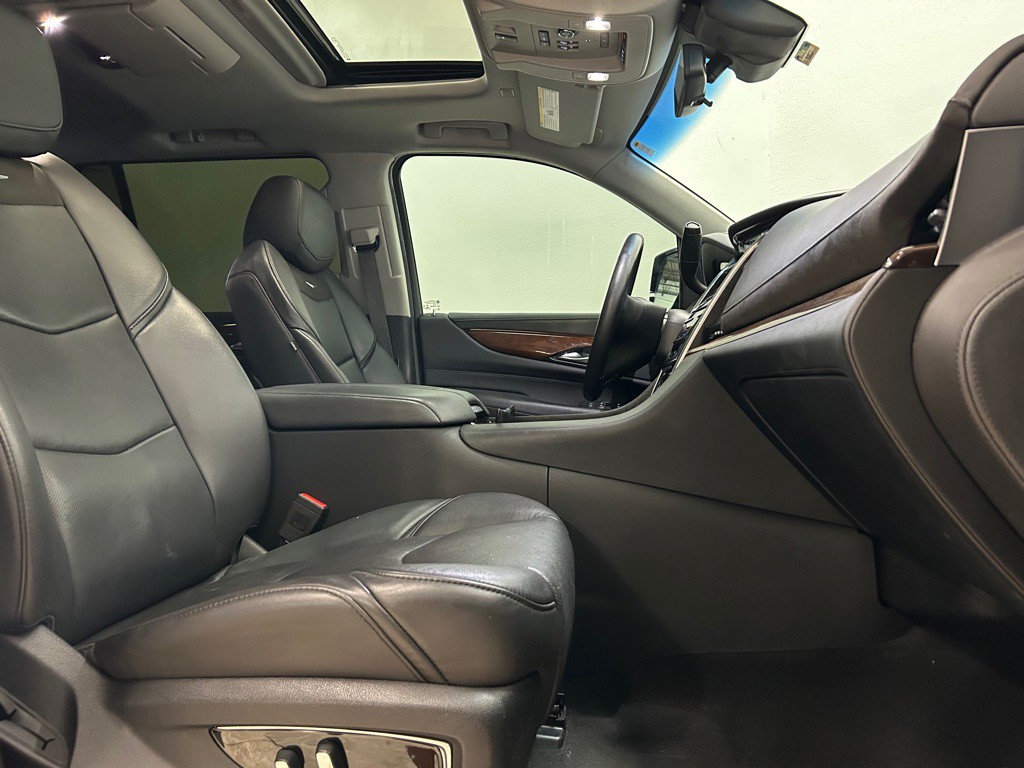 2019 Cadillac Escalade Image 29