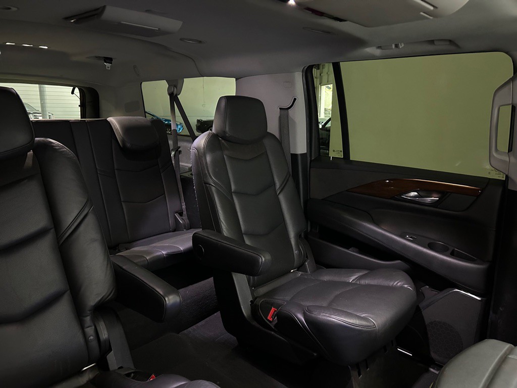 2019 Cadillac Escalade Image 38