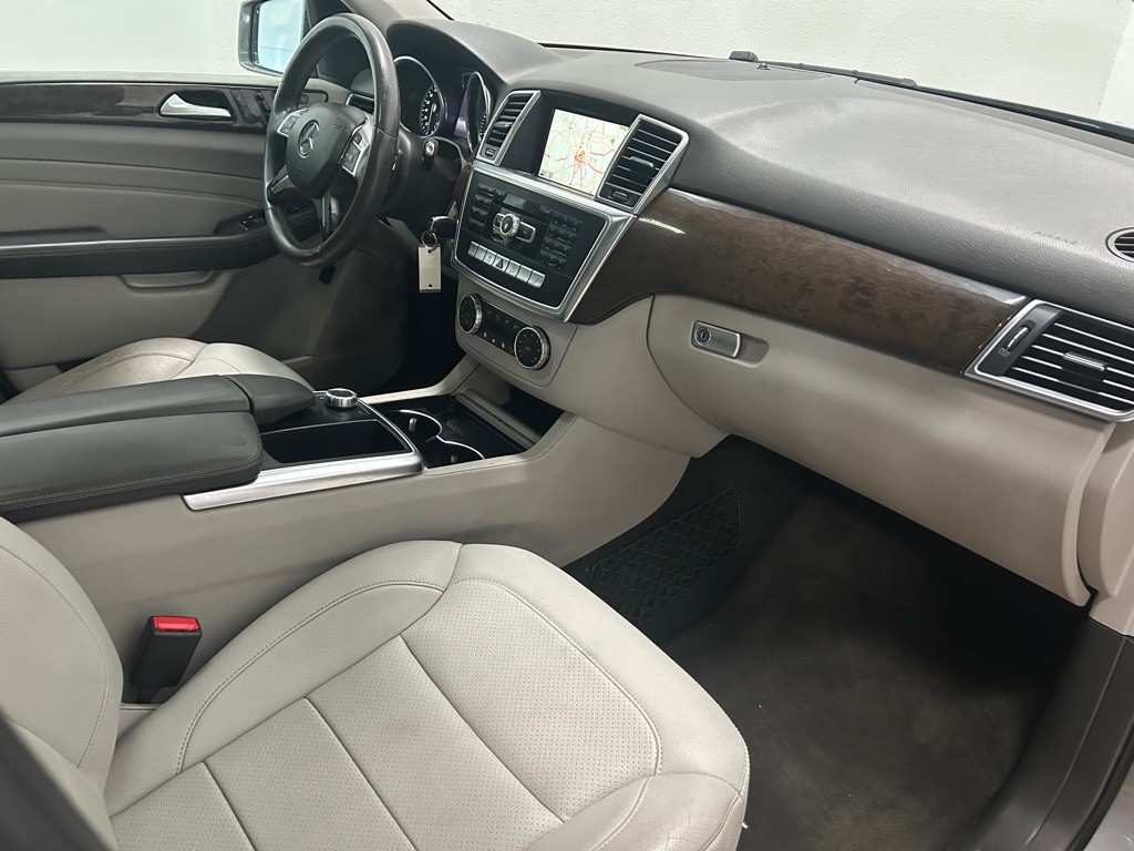 2015 Mercedes-Benz M-Class Image 25