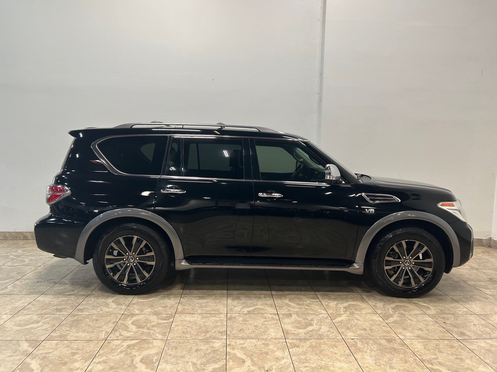 2017 Nissan Armada Image 5