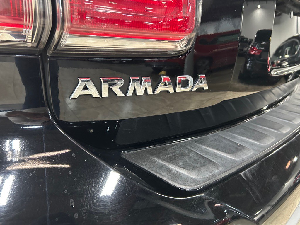 2017 Nissan Armada Image 9