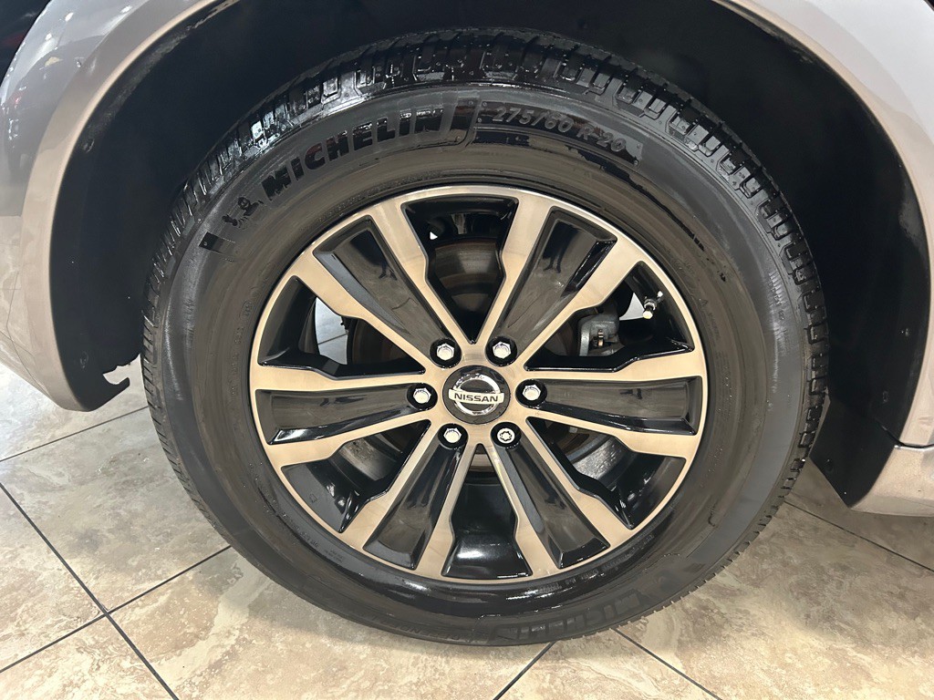 2017 Nissan Armada Image 15