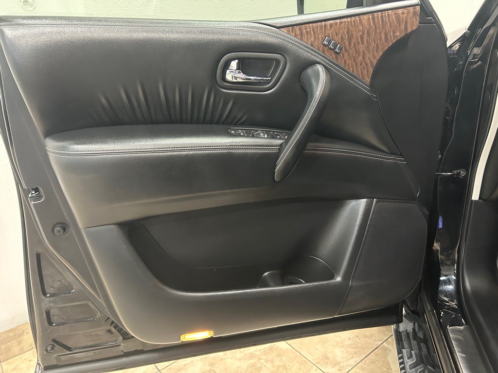 2017 Nissan Armada Image 16