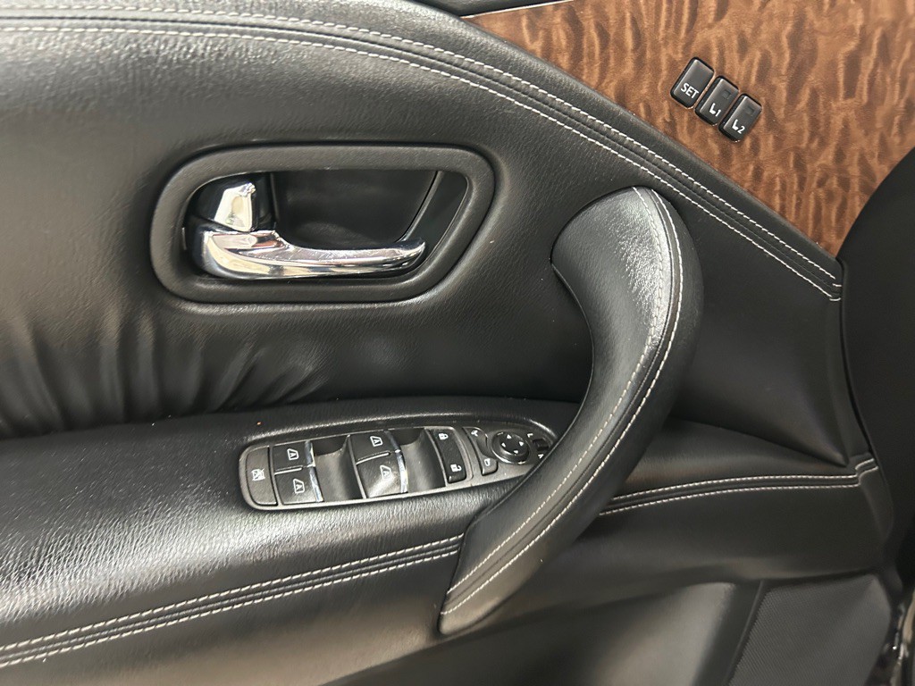 2017 Nissan Armada Image 17
