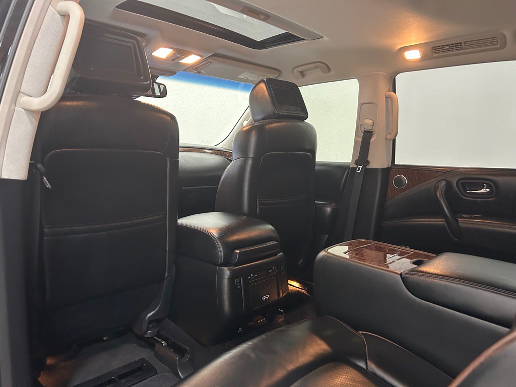 2017 Nissan Armada Image 35