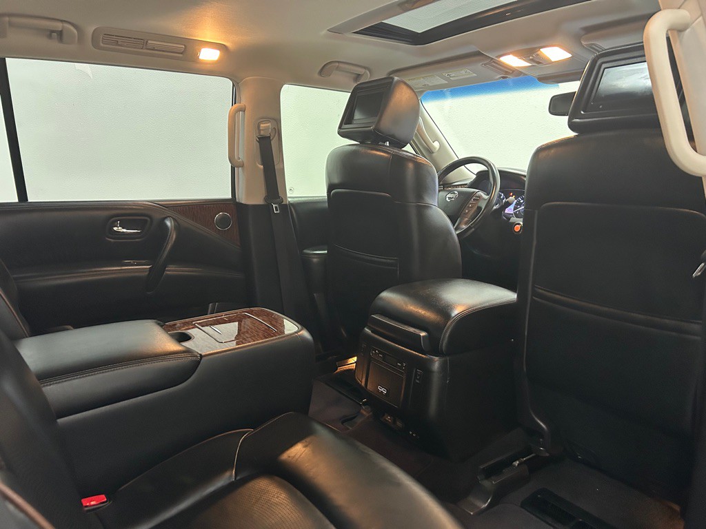 2017 Nissan Armada Image 39