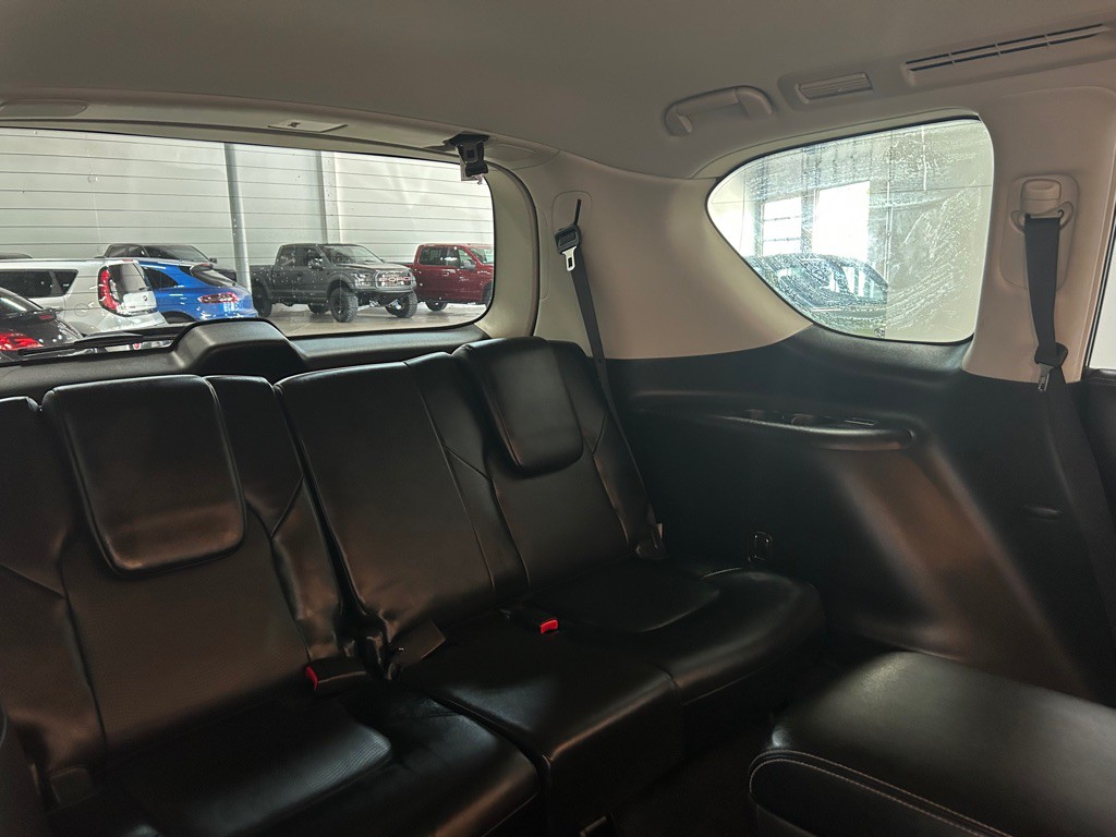 2017 Nissan Armada Image 42