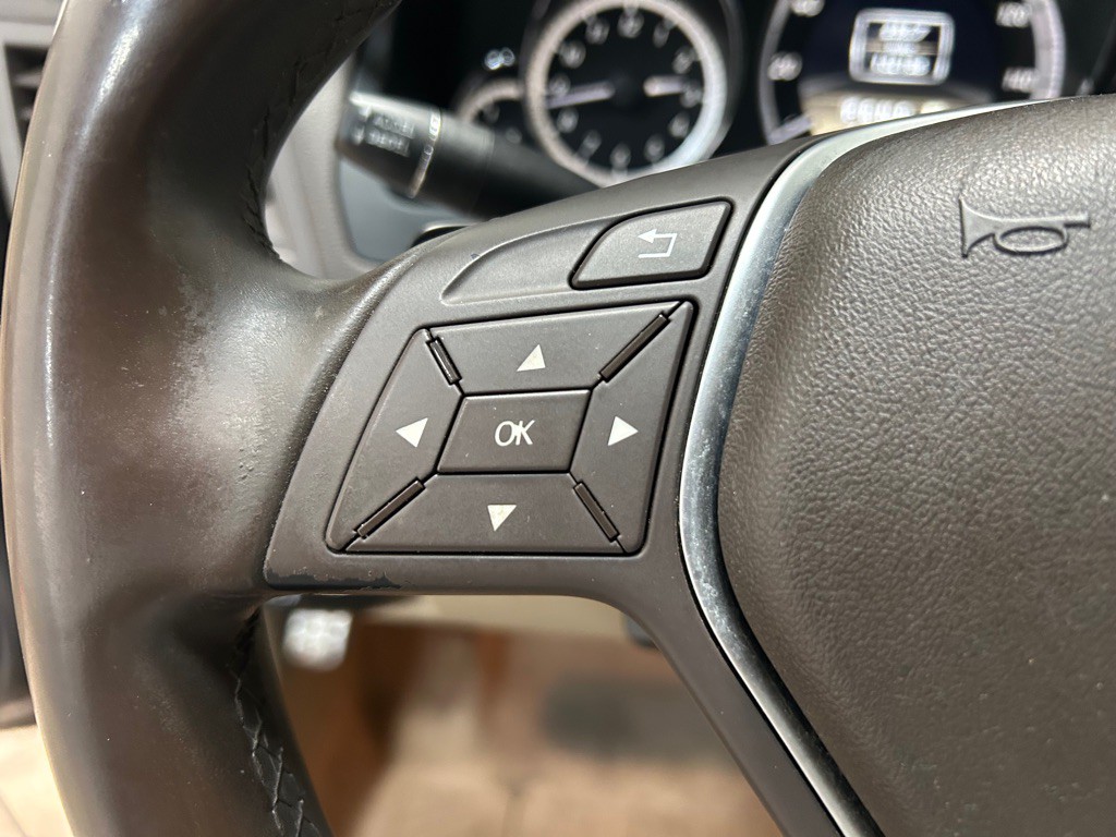 2012 Mercedes-Benz E-Class Image 18