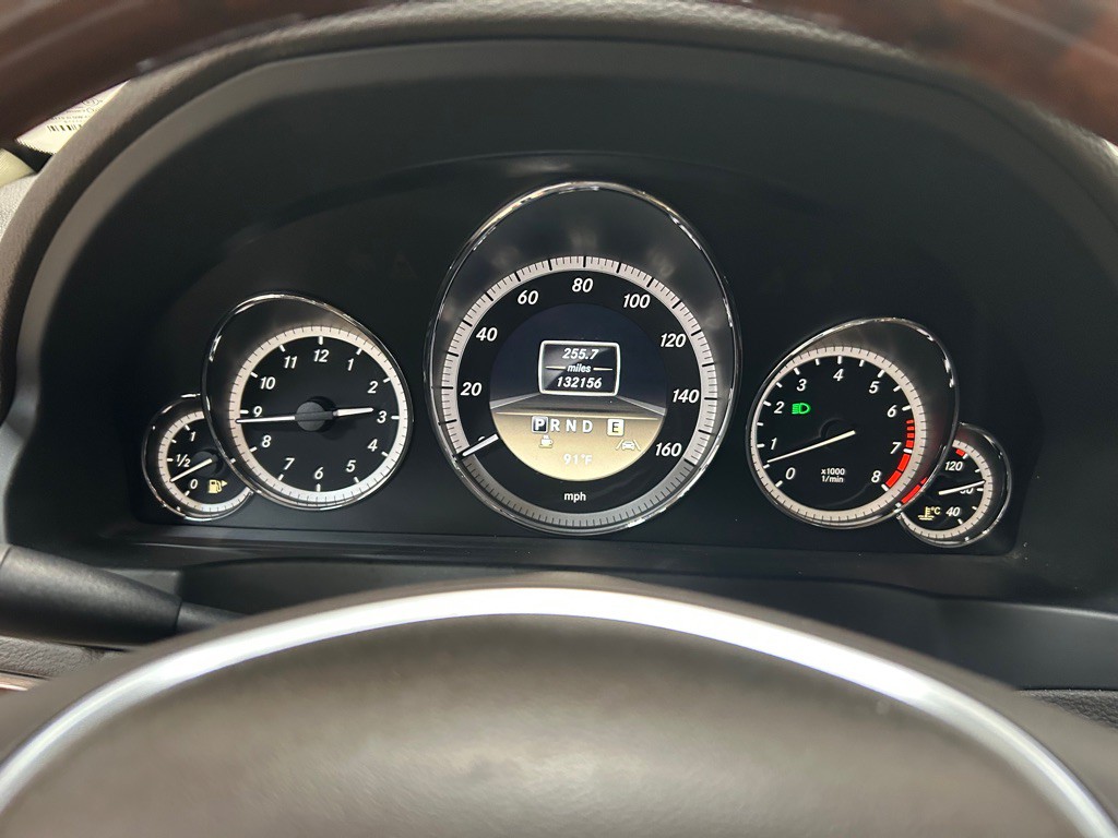 2012 Mercedes-Benz E-Class Image 20