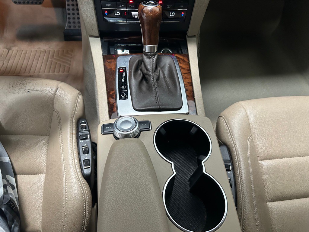2012 Mercedes-Benz E-Class Image 21