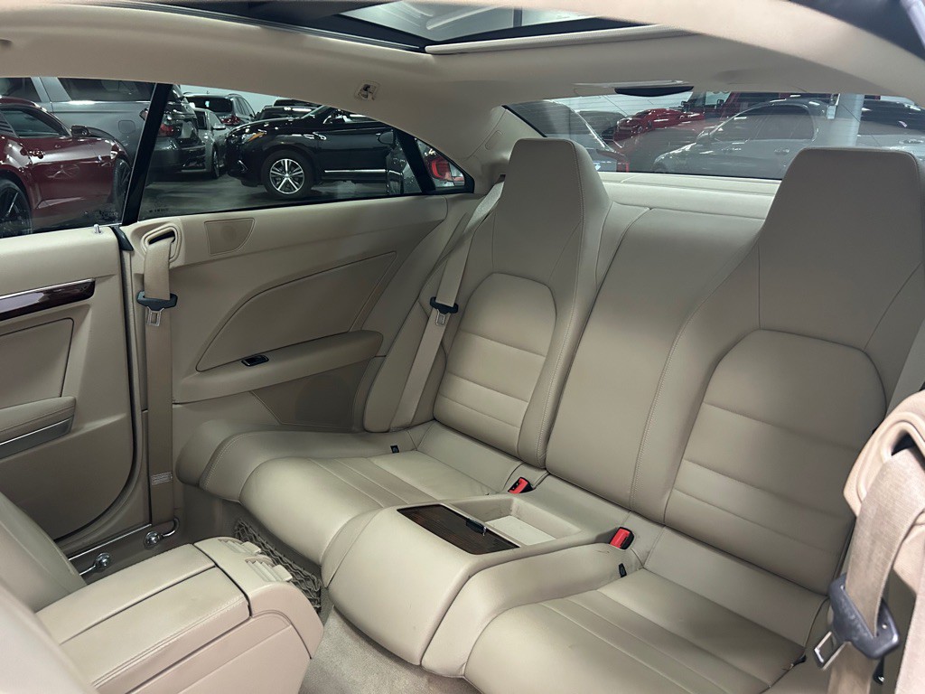 2012 Mercedes-Benz E-Class Image 32