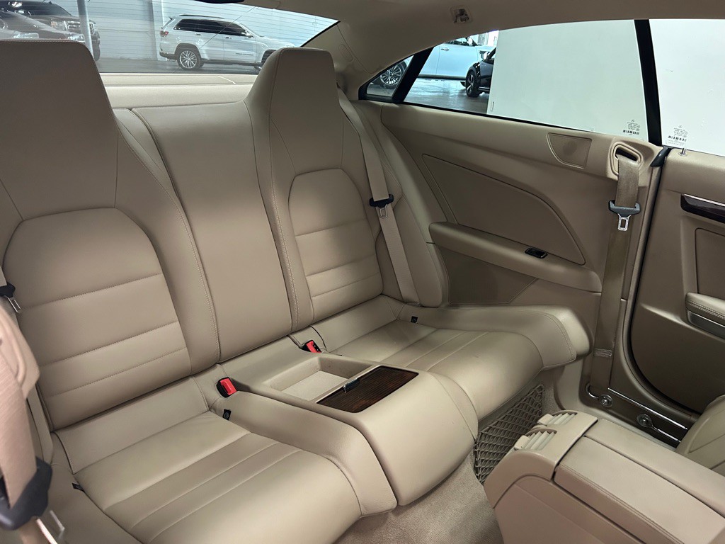 2012 Mercedes-Benz E-Class Image 33