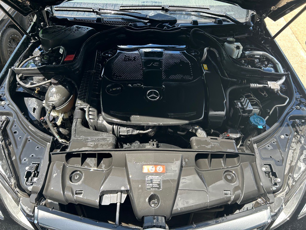 2012 Mercedes-Benz E-Class Image 35
