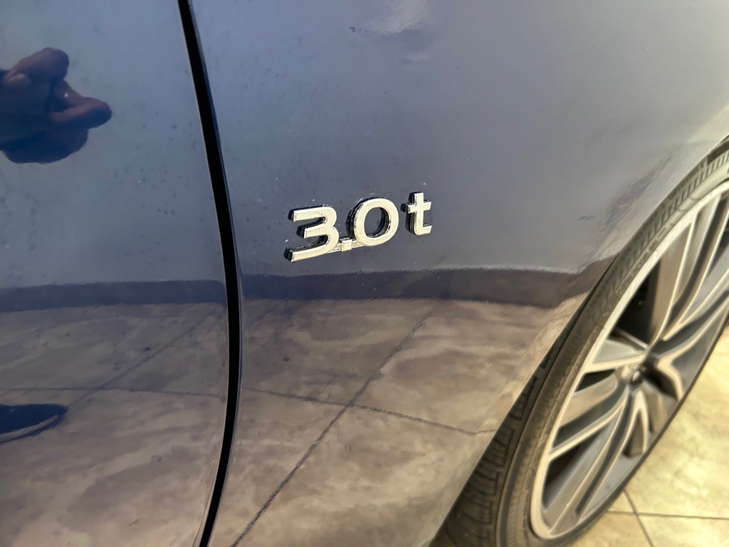 2017 INFINITI Q50 Image 11