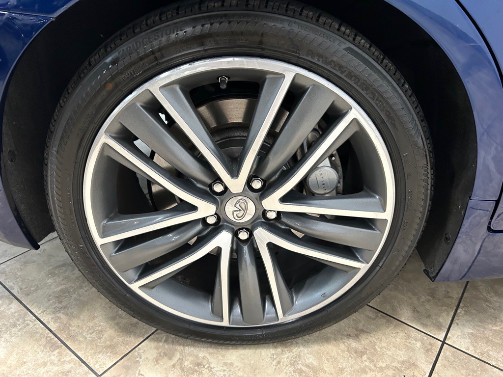 2017 INFINITI Q50 Image 13
