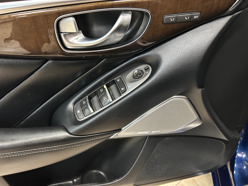 2017 INFINITI Q50 Image 17
