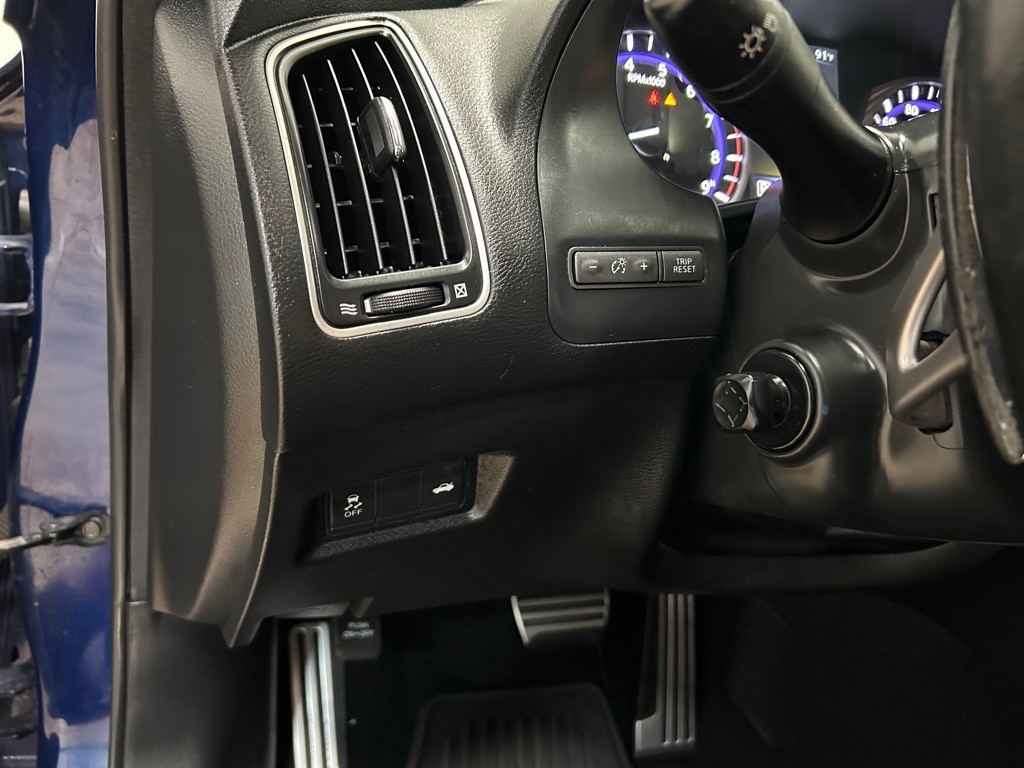 2017 INFINITI Q50 Image 18
