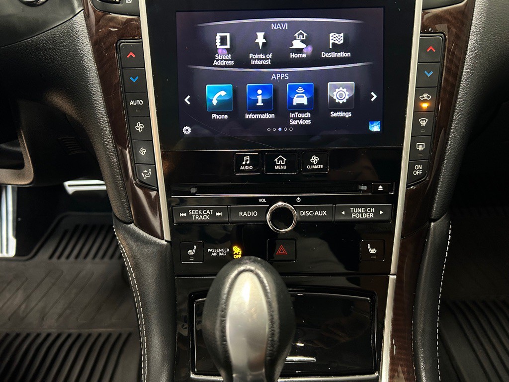 2017 INFINITI Q50 Image 24