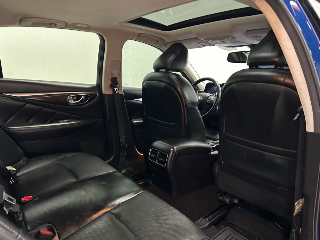 2017 INFINITI Q50 Image 41