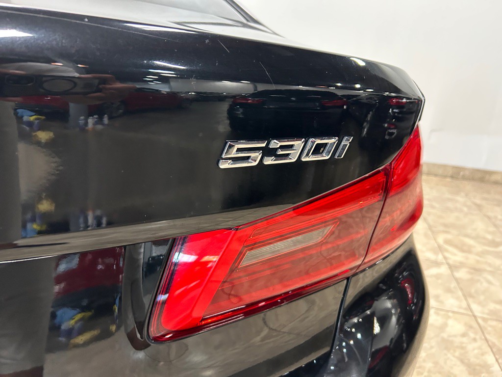 2018 BMW 5 Series Image 9