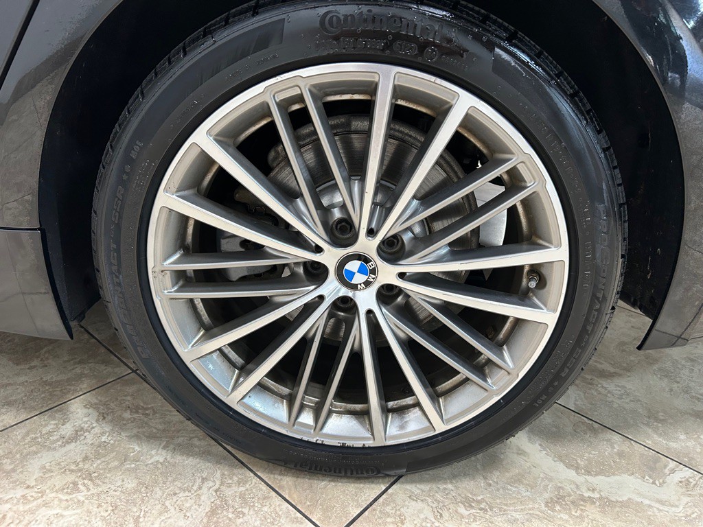 2018 BMW 5 Series Image 12