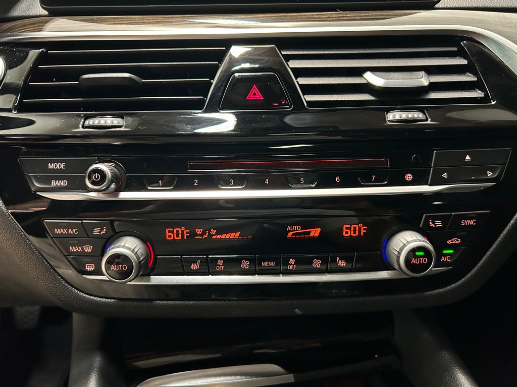 2018 BMW 5 Series Image 23