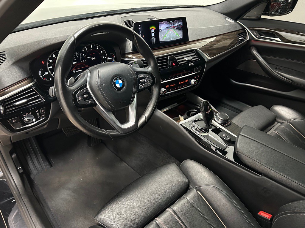 2018 BMW 5 Series Image 27