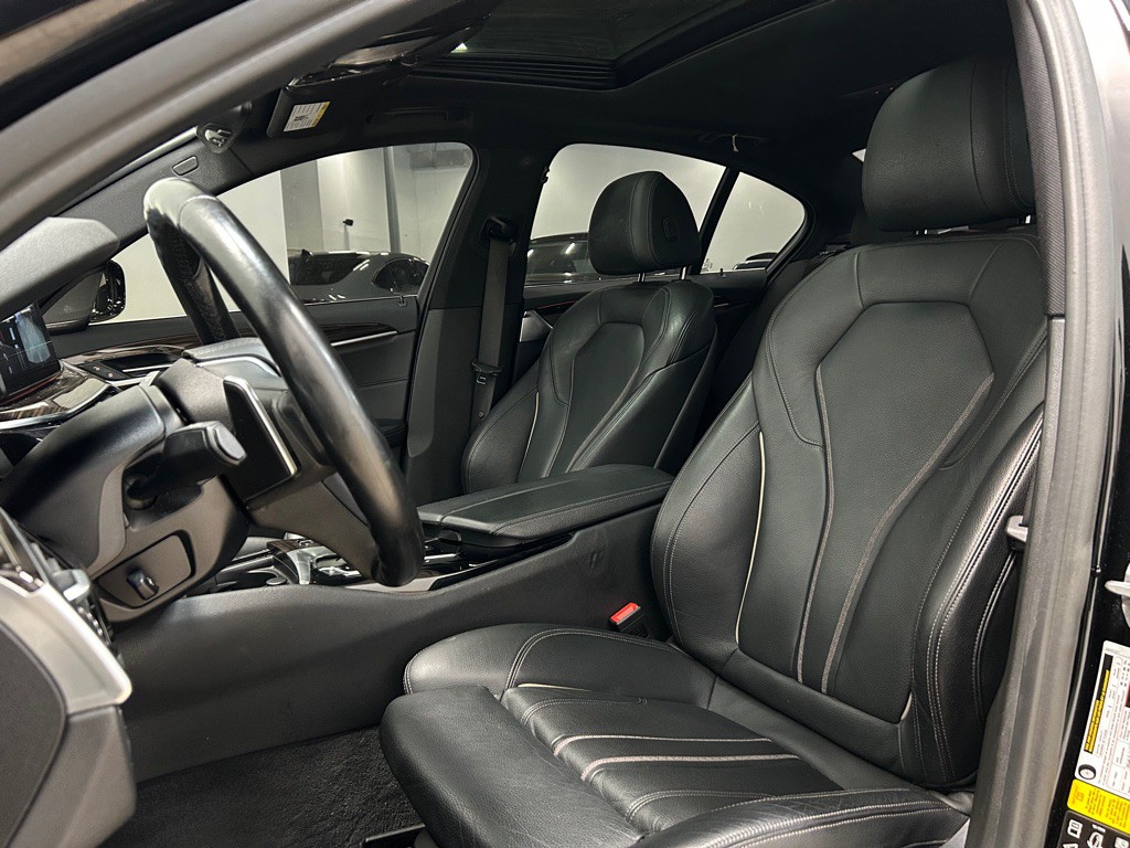 2018 BMW 5 Series Image 28