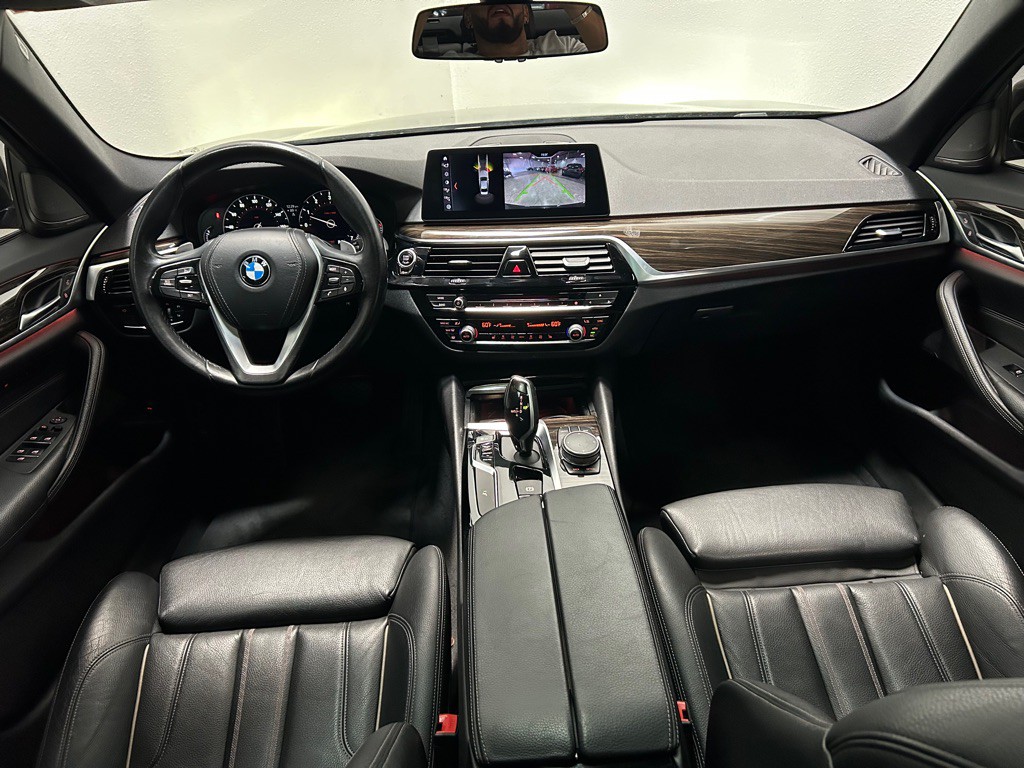 2018 BMW 5 Series Image 33